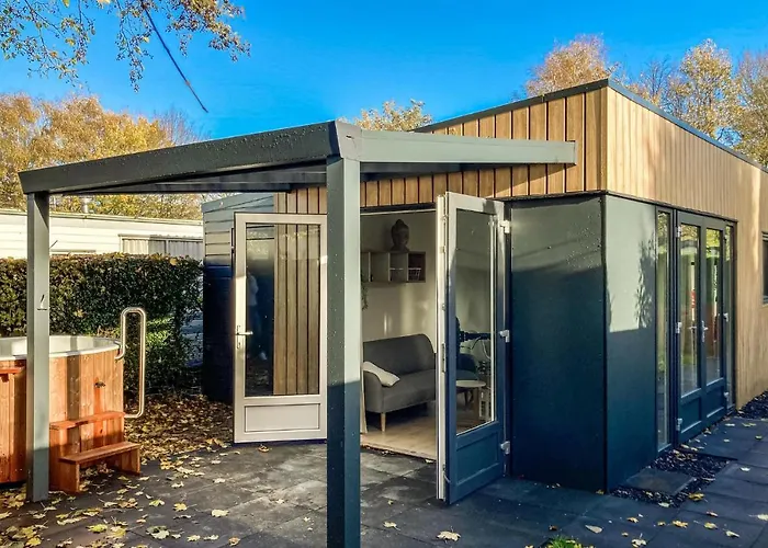 Awesome Home In Heinkenszand